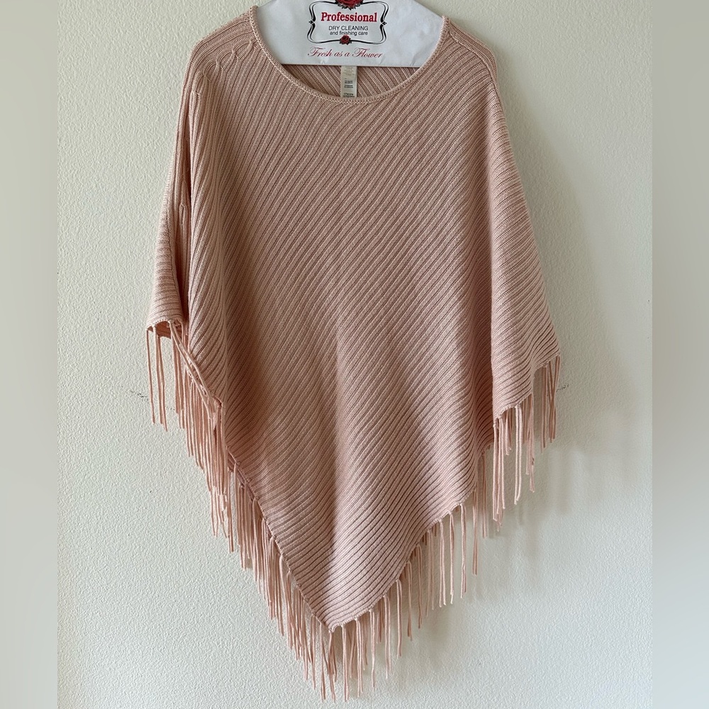 Chico’s Pale Pink Poncho with Tassels (One Size Fits All)